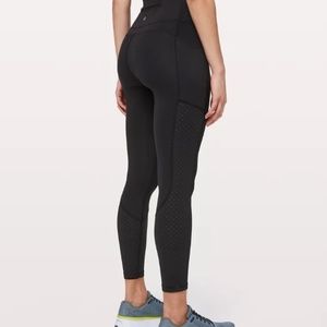 Mind Over Miles Tight 25" (Black Leggings, Pockets, Zipper Reach Card Ho…